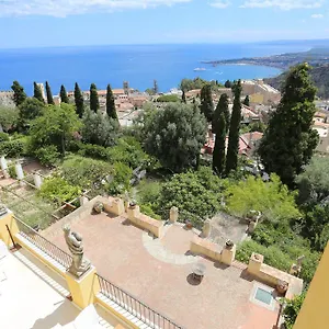 Casa Cuseni, Residenza D'artista, Museo E Giardino Storico Bed & Breakfast